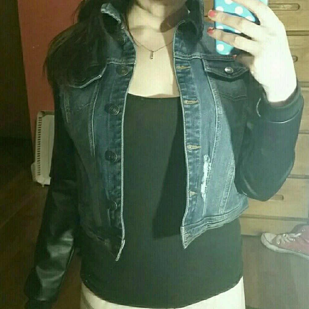 Seventeen Jean Jacket with Leather Sleeves !